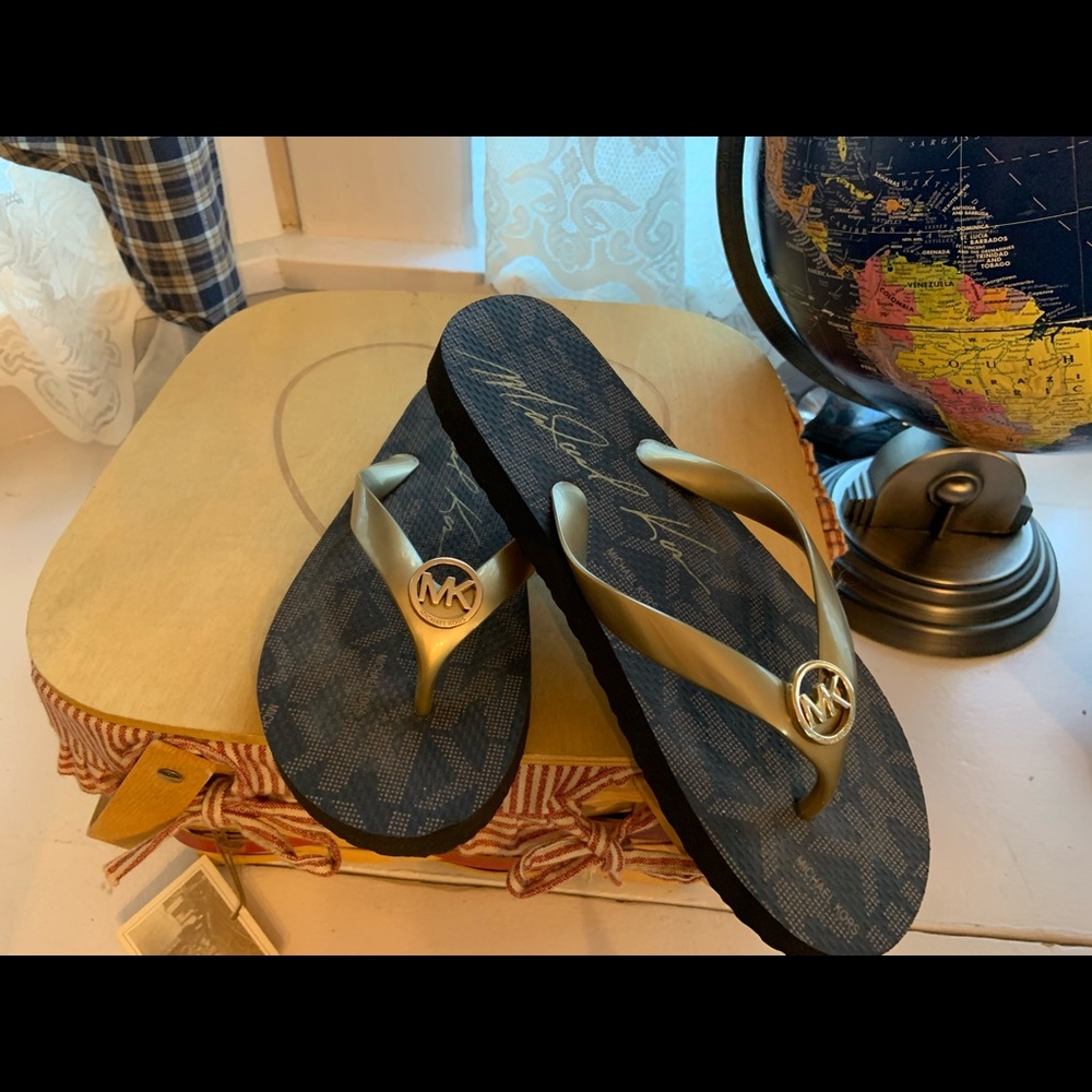 Michael Kors Gold Jet Set flip flops